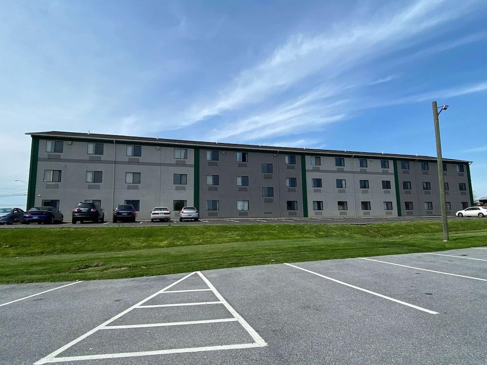 Motel 6 Lancaster Fertility Bagian luar foto